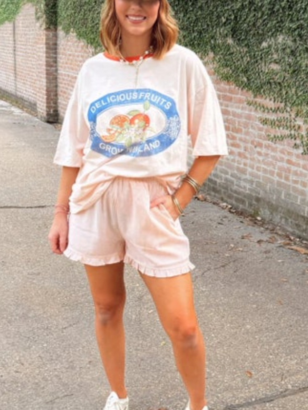 Easel Boxy Graphic Tee - Picture 2 of 8